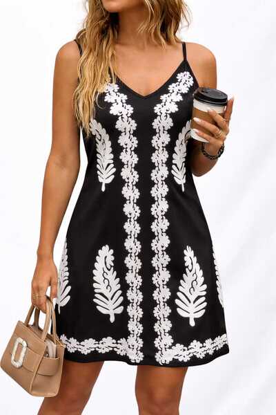 JANES Casual black dress with white print, elegant day style