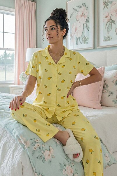 Niket Life قميص نسائي بنقشة الليمون، ياقة قصيرة الأكمام، طقم بيجامة من قماش م...