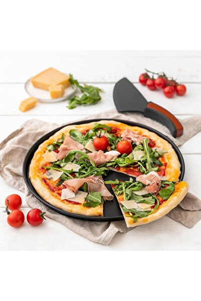 Famelya Yanmaz Yapışmaz Çelik 3 lü Pizza Seti - 2 adet 29 cm Pizza Tepsisi ve Kesici Spatula Dayanaklı Tava