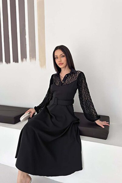 XXL BUTİK Γυναικείο μίντι φόρεμα με μαύρη δαντέλα και λεπτομερή ζώνη, κομψή ε...