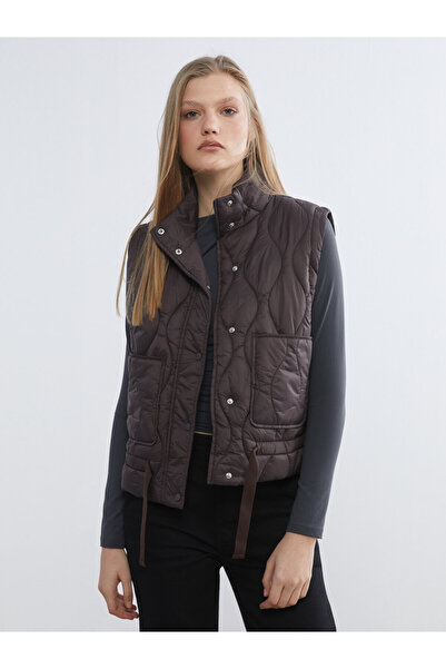 LC Waikiki Γυναικείο φουσκωτό γιλέκο με όρθιο γιακά, oversized, καπιτονέ.
