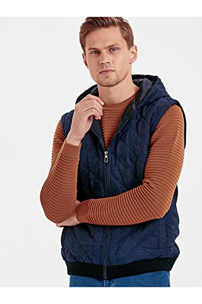 LC Waikiki Hooded quilted vest