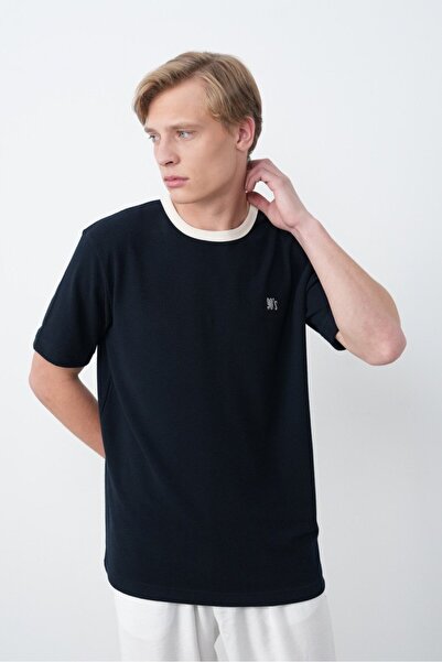 BASEL.CO Unisex Textured 90's T-Shirt