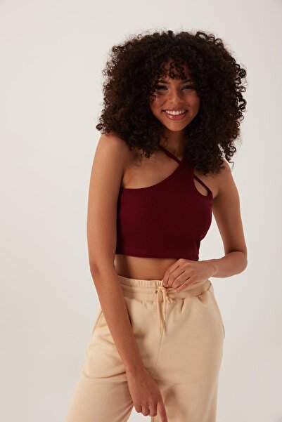 QUHOX Woman's Strappy Crop Camisole Burgundy
