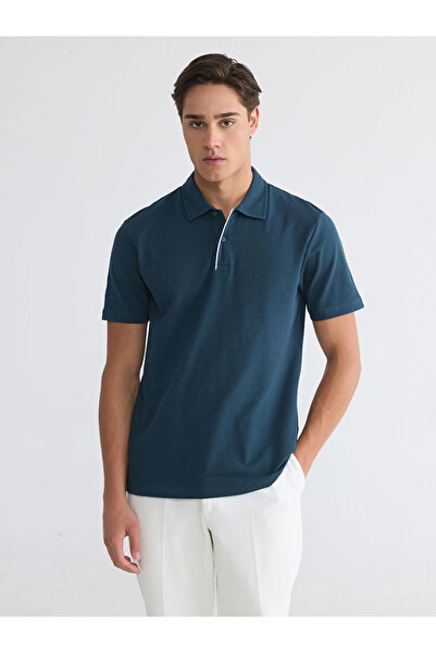 LC Waikiki ESVAB • تي شيرت رجالي عصري ومميز من نوع Devrik Roba Collar Pike