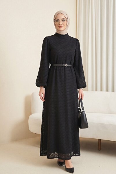 HİJABAYA Φόρεμα με δαντέλα και ζώνη, με μανίκια μπαλόνι και λαιμόκοψη ρέουσα,...