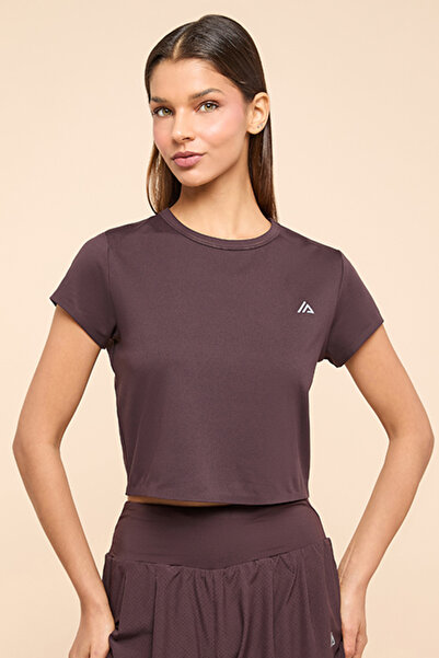 R&B Logo Detail Active T-Shirt With Crew Neck and Short Sleeves