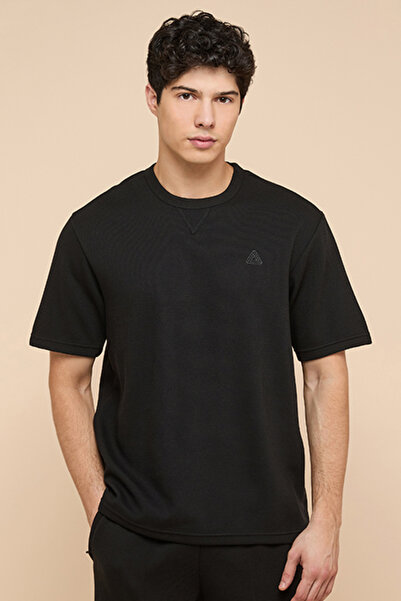 R&B Solid T-Shirt with Crew Neck and Short Sleeves