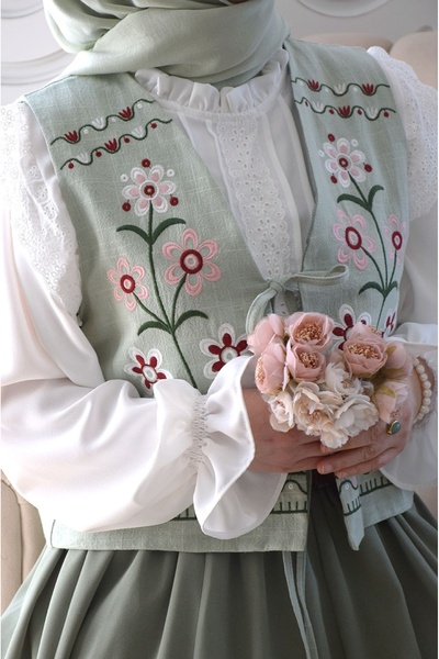 EMİNOS BUTİK Embroidered Spring Vest