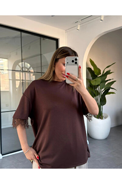 Look Kadıköy Kadın Sırt Dantel Detaylı Bisiklet Yaka Düz Basic Rahat Kalıp T-shirt