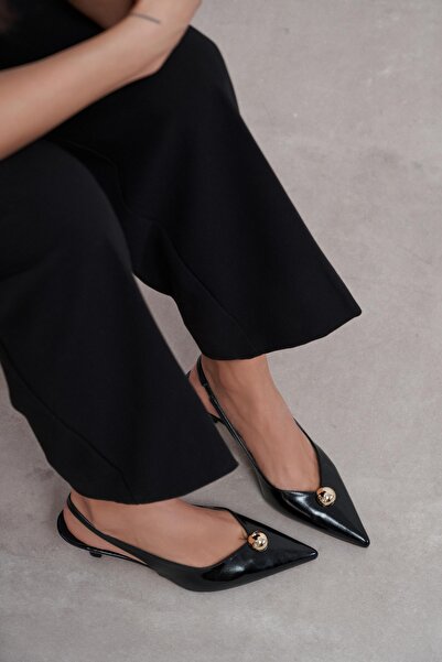 NİŞANTAŞI SHOES Γυναικεία παπούτσια με τακούνι Alvera Μαύρα Ρουστίκ με λεπτομ...