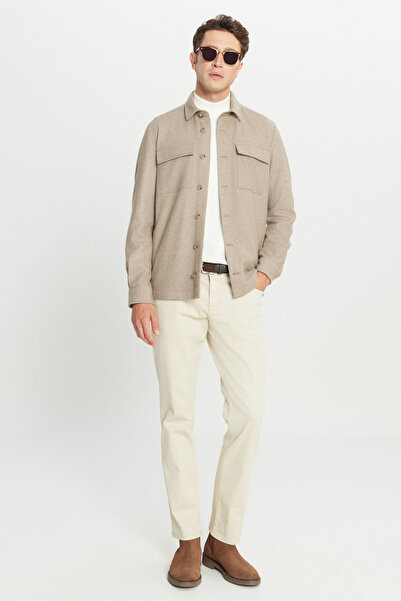 ALTINYILDIZ CLASSICS قميص رجالي من الصوف البيج بقصة مريحة وياقة قميصية وجيوب ...