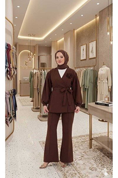 LİA TESETTÜR Σετ δύο τεμαχίων με λεπτομέρειες σε σχήμα τριαντάφυλλου