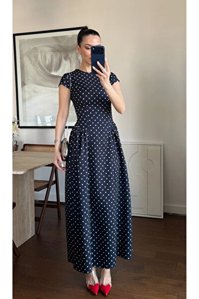 My Blog Μαύρο φόρεμα με πουά σχέδιο και εφαρμογή στη μέση - 5092