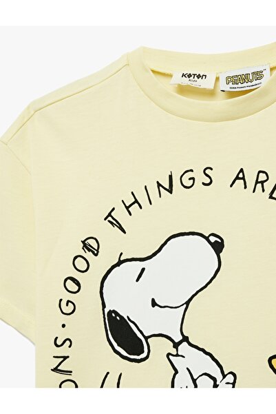 Koton Snoopy Baskılı Bisiklet Yaka Kısa Kollu Pamuklu Lisanslı Tişört