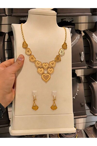 SAMGE A 24K gold-plated heart-shaped necklace and earring set, perfect for we...