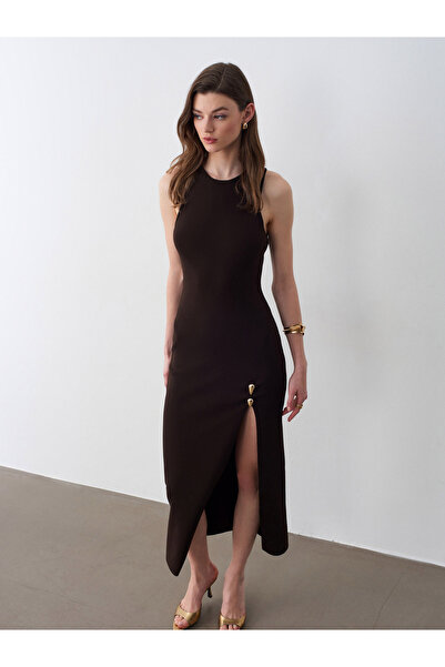 Dilvin 90255 Αξεσουάρ Λεπτομερές Πλεκτό Φόρεμα με Σχισμή - Σκούρο Καφέ