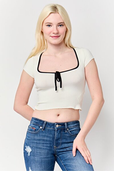 Don't Call Me Jennyfer Women Square Neck Short Sleeve Textured Crop Top, White