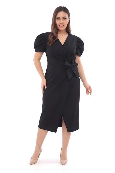 lodmela Βραδινό φόρεμα με λαιμόκοψη V και λεπτομέρεια λουλουδιών σε μεγάλο μέ...