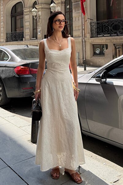 BEJNA Rochie de damă ecru cu guler pătrat, căptușită, brodată, țesută