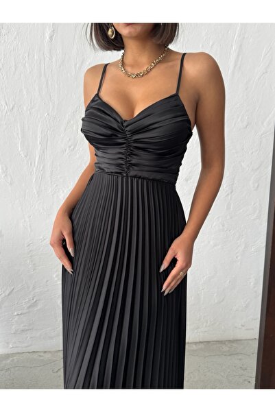 ADAMODA.RO Σατέν φόρεμα με πλισέ