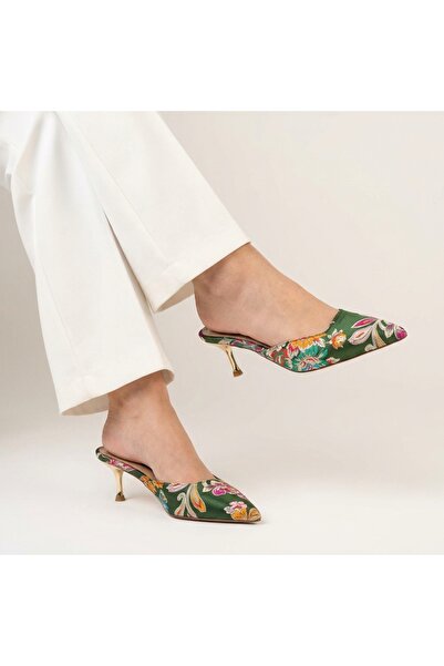 Letafia Παντόφλες με ορεινό έθνικ σχέδιο με χρυσό τακούνι