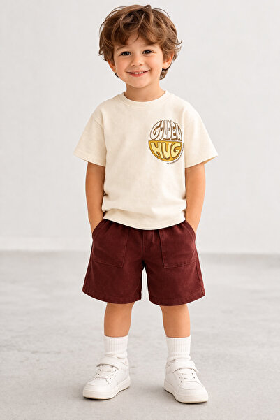 kr kids طقم شورت مطبوع عليه Golden Hug للأولاد