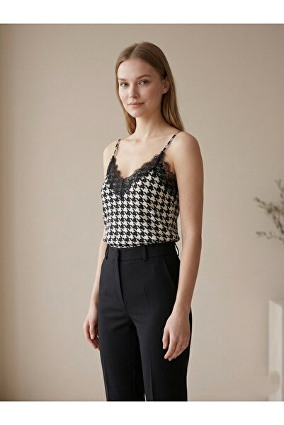 peralist Γυναικεία μπλούζα κρεπ με σχέδιο χαρακτηριστικών στιγμάτων χαρακτηρι...