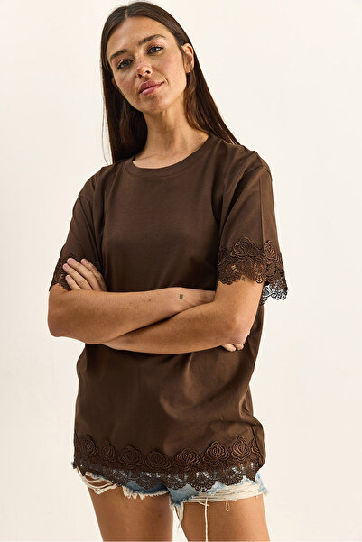 Bianco Lucci Γυναικείο T-Shirt με λεπτομέρεια από δαντέλα και λαιμόκοψη ποδηλ...