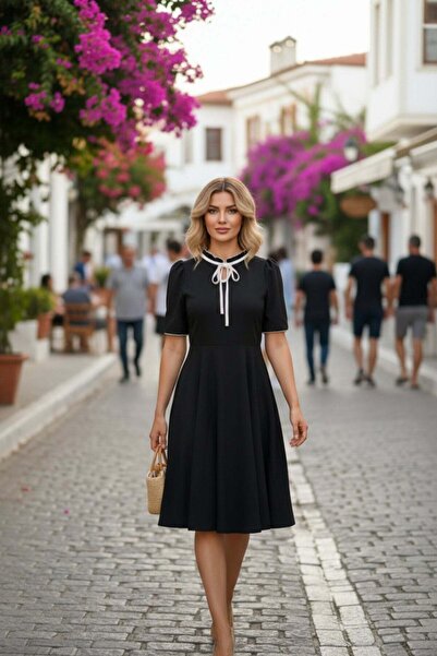 Mossta Rochie din crep, cu mâneci tip prințesă și șireturi la gât, lungime pâ...
