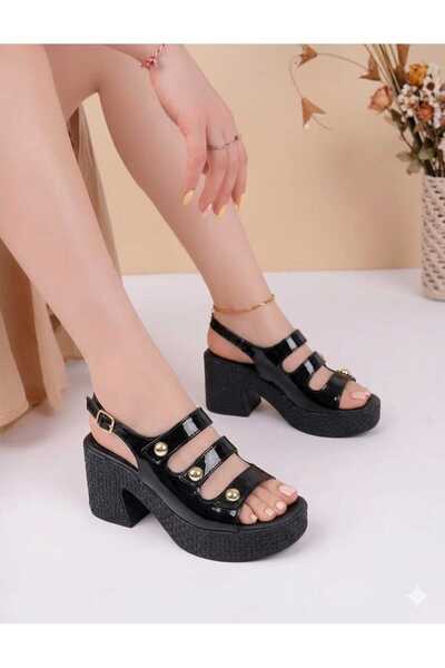 ds Dicle Stil Σανδάλια με σφήνα τακούνια και λεπτομέρεια από πόρπη