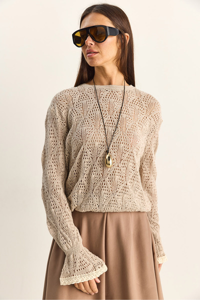 Bianco Lucci Γυναικείο πλεκτό πουλόβερ με διάτρητο λαιμόκοψη, μανίκια με βολά...