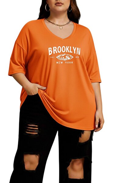 DM DOLCE MORE Brooklyn Printed V-Neck Plus Size Oversized T-Shirt 3Cz1