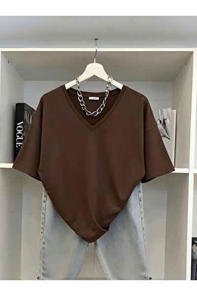 E-ROMA Μπλουζάκι με λαιμόκοψη V σε μεγάλο μέγεθος 2VQ4