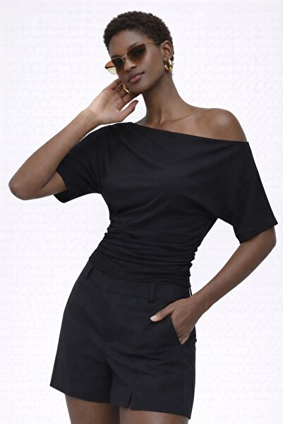 FİFTY ONE Ασύμμετρη μπλούζα με μανίκια νυχτερίδα από 97% βαμβάκι που εφαρμόζε...