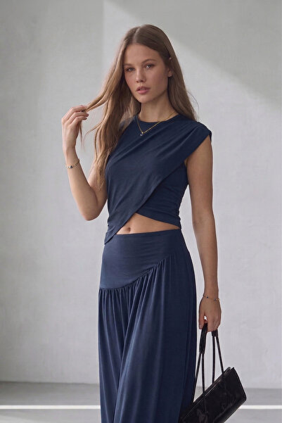 fablair Ασύμμετρη μπλούζα και ρευστή μακριά φούστα, κομψός συνδυασμός δύο τεμ...