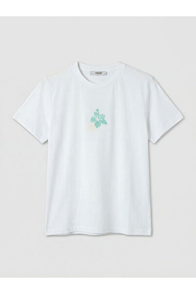 LC Waikiki Γυναικεία μπλουζάκια με κέντημα Zero Roba Collar από την Shining S...