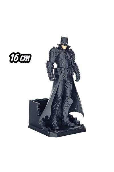 Batman Figür 16 cm – Detaylı Tasarım Siyah Koleksiyonluk Dekoratif Aksiyon Figürü