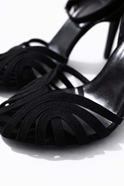 5in1Canpolat Μαύρα πέδιλα με τακούνι καφέζ 25125