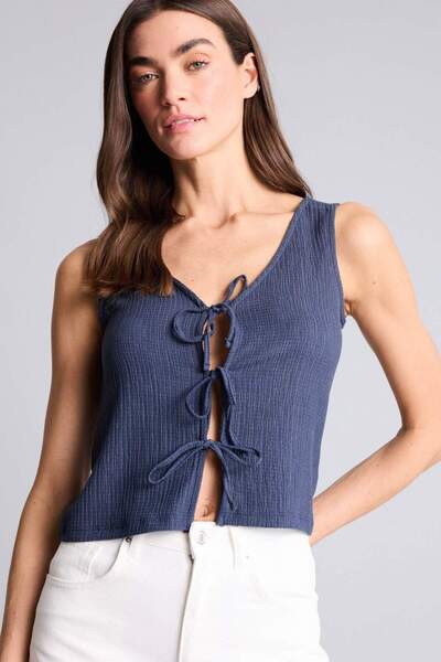 DeFacto Κανονικό Αθλητικό Φανελάκι με V-λαιμόκοψη και Σούρες H0931AX26SM