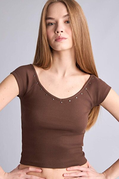 DeFacto Εφαρμοστό μπλουζάκι με λαιμόκοψη V και κοντό μανίκι H1170AX26SP