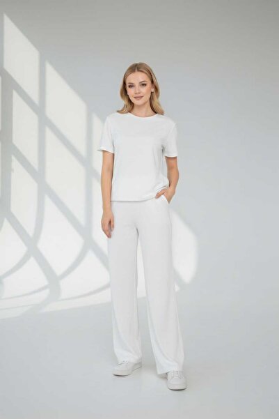 SKYMOOD New Season Top-Bottom (T-Shirt-Sweatpants) 2-Piece Set - (White)