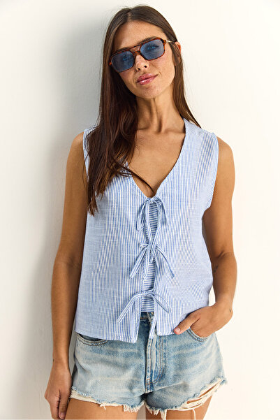 Bianco Lucci Γυναικεία μπλούζα από 100% βαμβάκι με χοντρά λουράκια, λεπτομέρε...