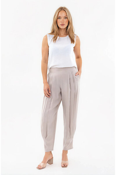 Vitrin Elastic Waist Pleated Front Trousers