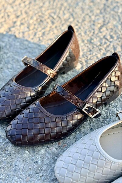 yezy shoes Χειροποίητες πλεκτές γυναικείες μπαλαρίνες με λεπτομέρεια από πέτρ...