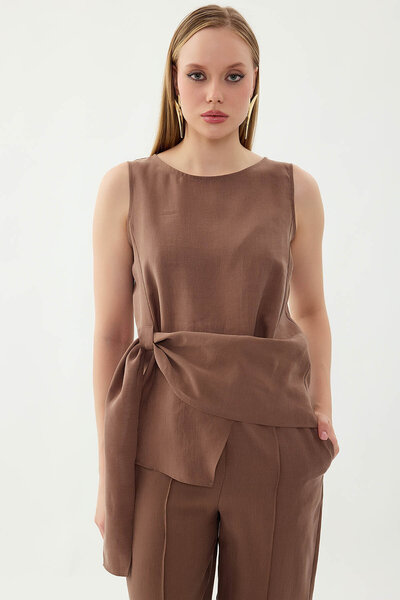 Vitrin Zero Sleeve Blouse with Front Detail