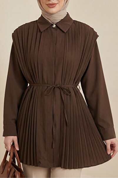 Modamorfo Πουκάμισο με κρυφά κουμπιά και λεπτομέρεια με πιέτες μπροστά και στ...