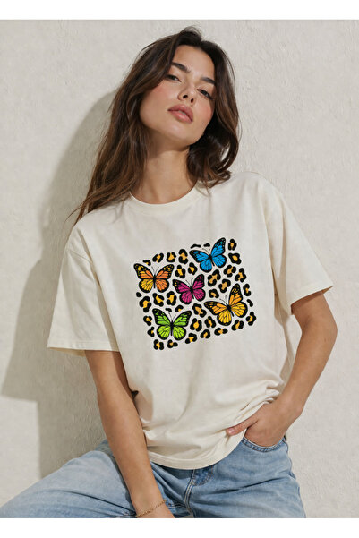 FREAK T-SHIRT Γυναικείο μπλουζάκι εκρού oversize – με μοντέρνα γραφική στάμπα...