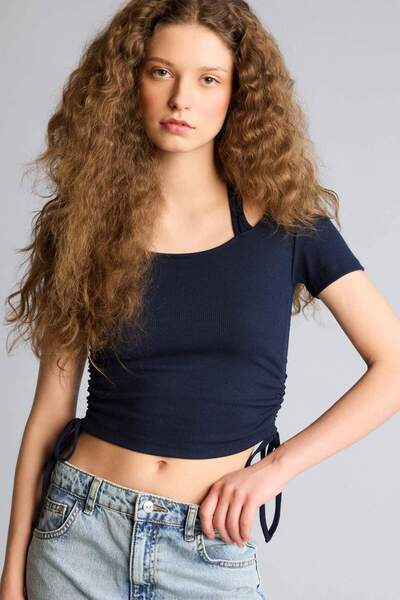 DeFacto Εφαρμοστό κοντομάνικο μπλουζάκι με λαιμόκοψη halter G7955AX26HS