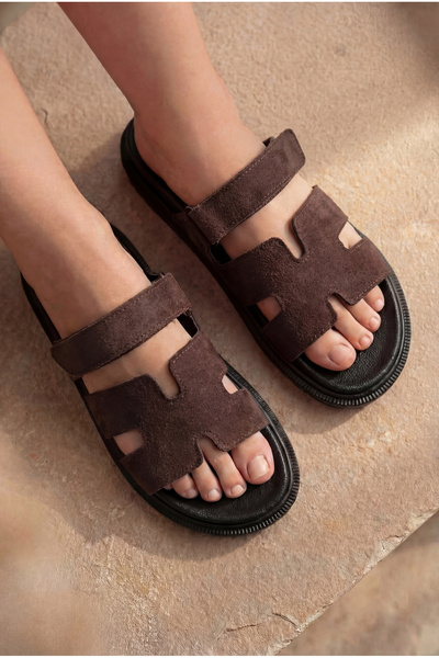 Shoebuo Γυναικεία καλοκαιρινά κομψά σανδάλια με λουράκια και άνετη σόλα για κ...